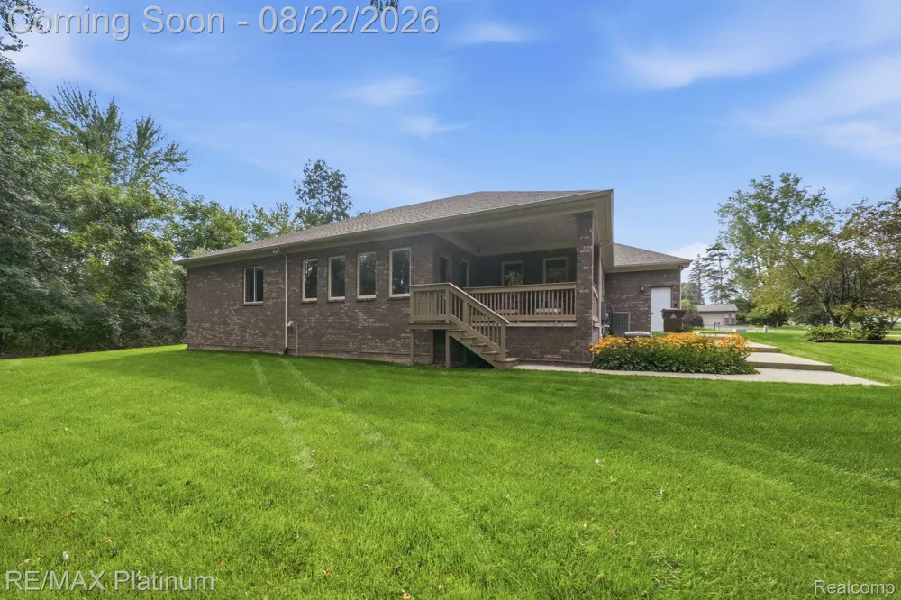 100 Fordney Place Howell Township, MI 48855