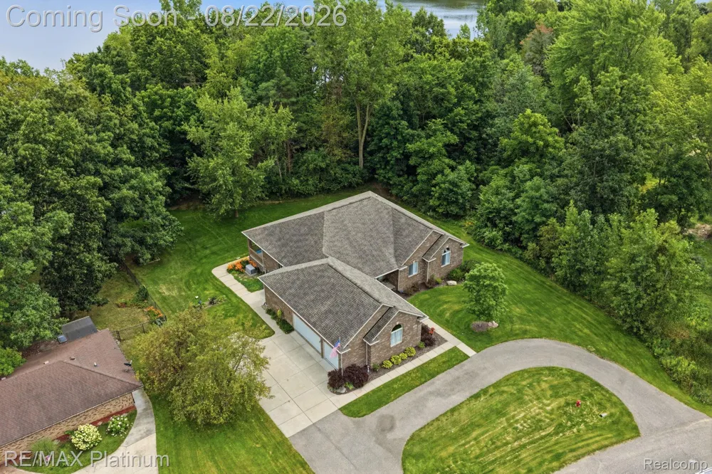 100 Fordney Place Howell Township, MI 48855