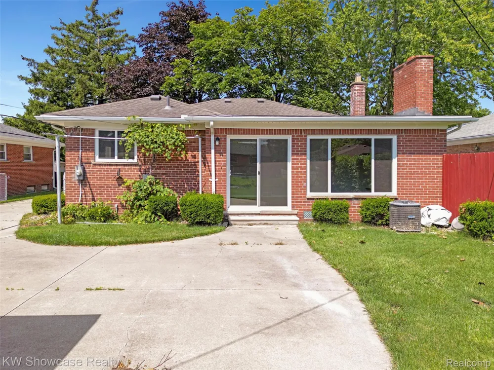 8936 Merriman Road Livonia City, MI 48150
