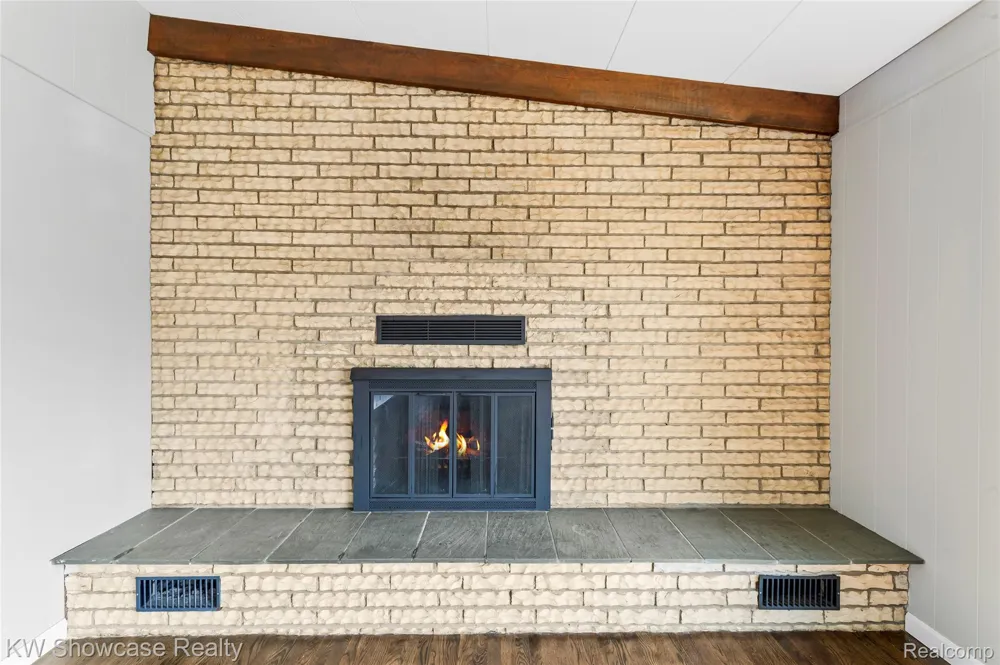 8936 Merriman Road Livonia City, MI 48150