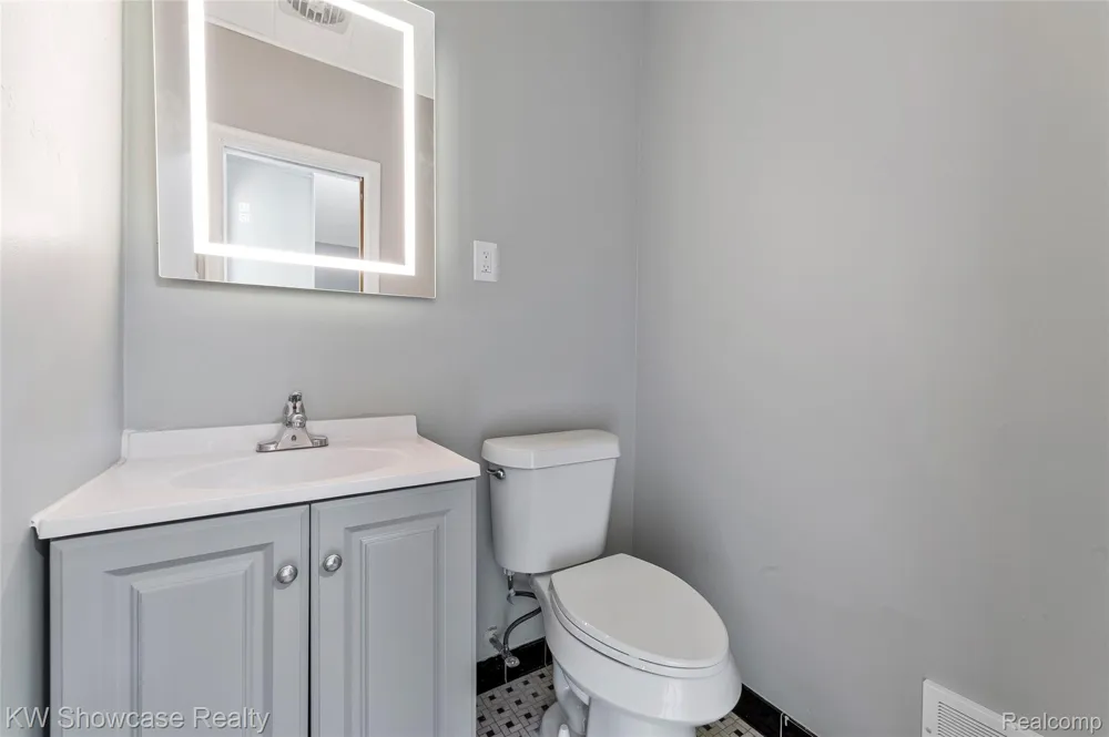 8936 Merriman Road Livonia City, MI 48150
