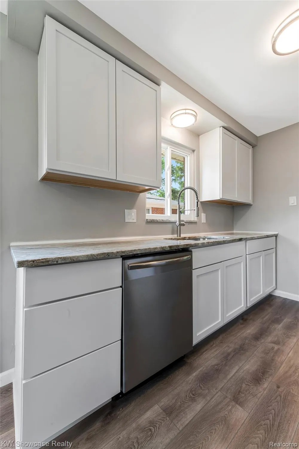 8936 Merriman Road Livonia City, MI 48150