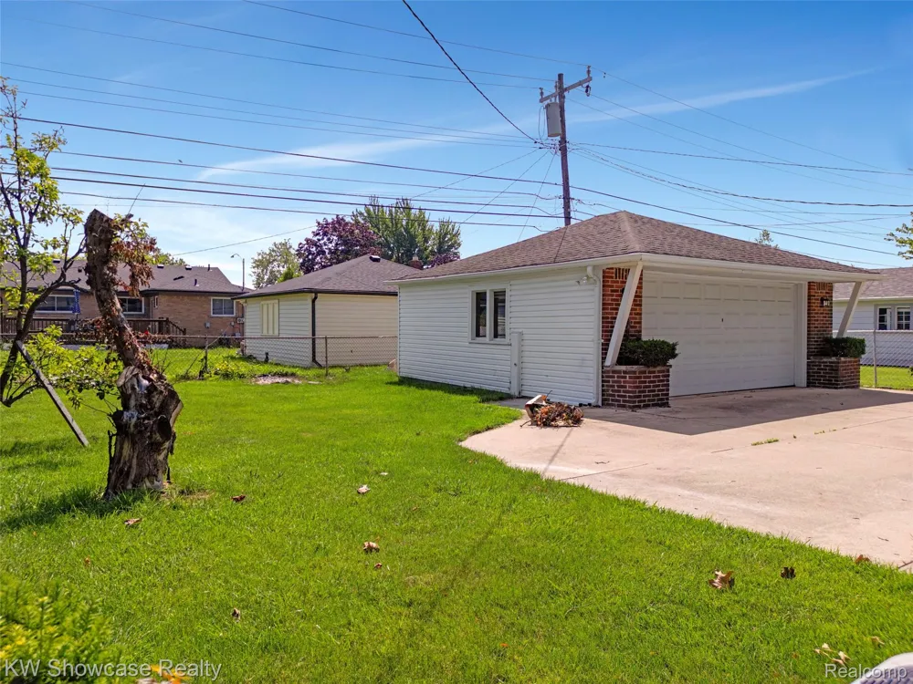 8936 Merriman Road Livonia City, MI 48150