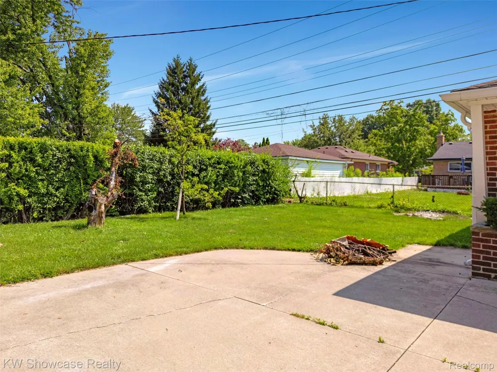 8936 Merriman Road Livonia City, MI 48150