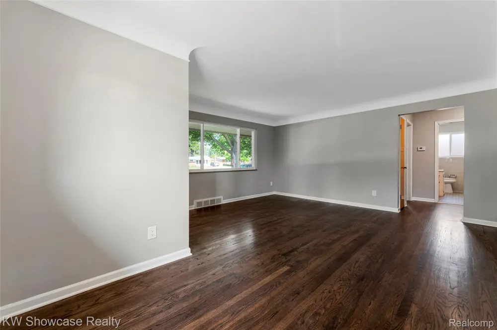 8936 Merriman Road Livonia City, MI 48150