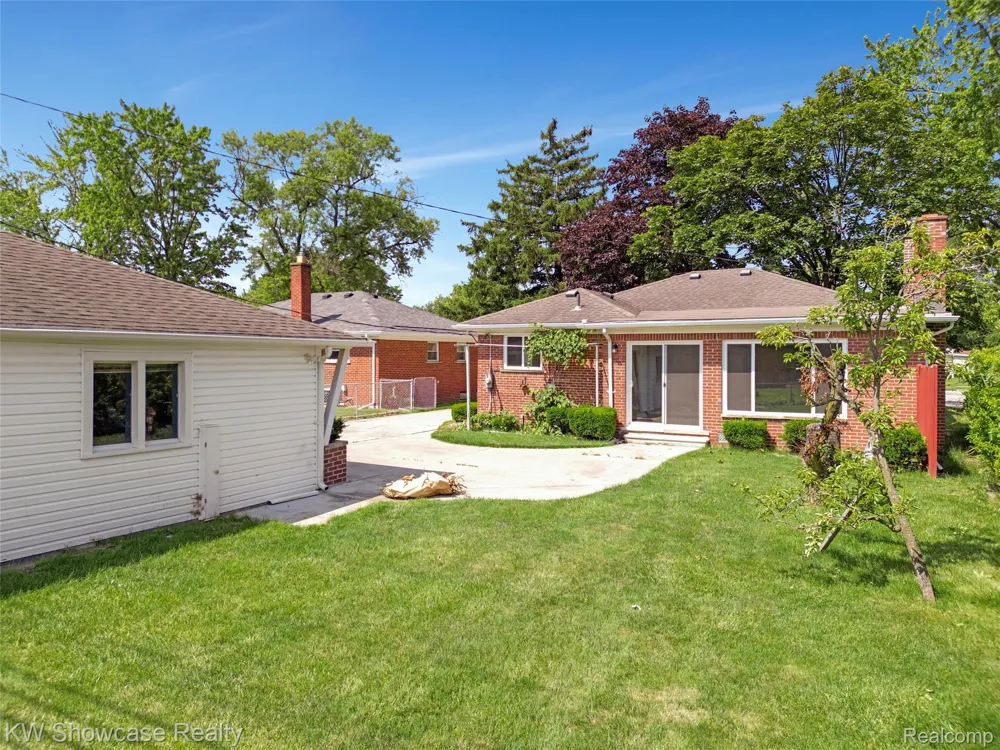 8936 Merriman Road Livonia City, MI 48150