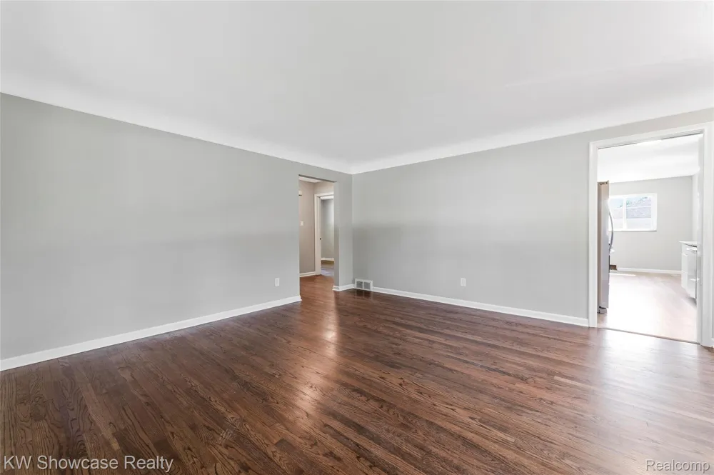 8936 Merriman Road Livonia City, MI 48150
