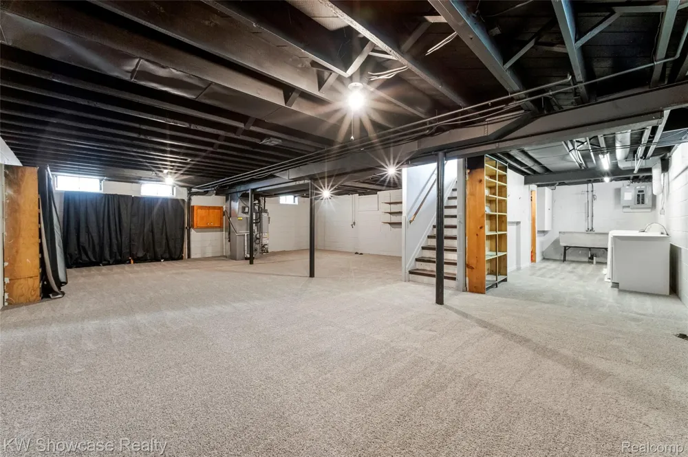 8936 Merriman Road Livonia City, MI 48150