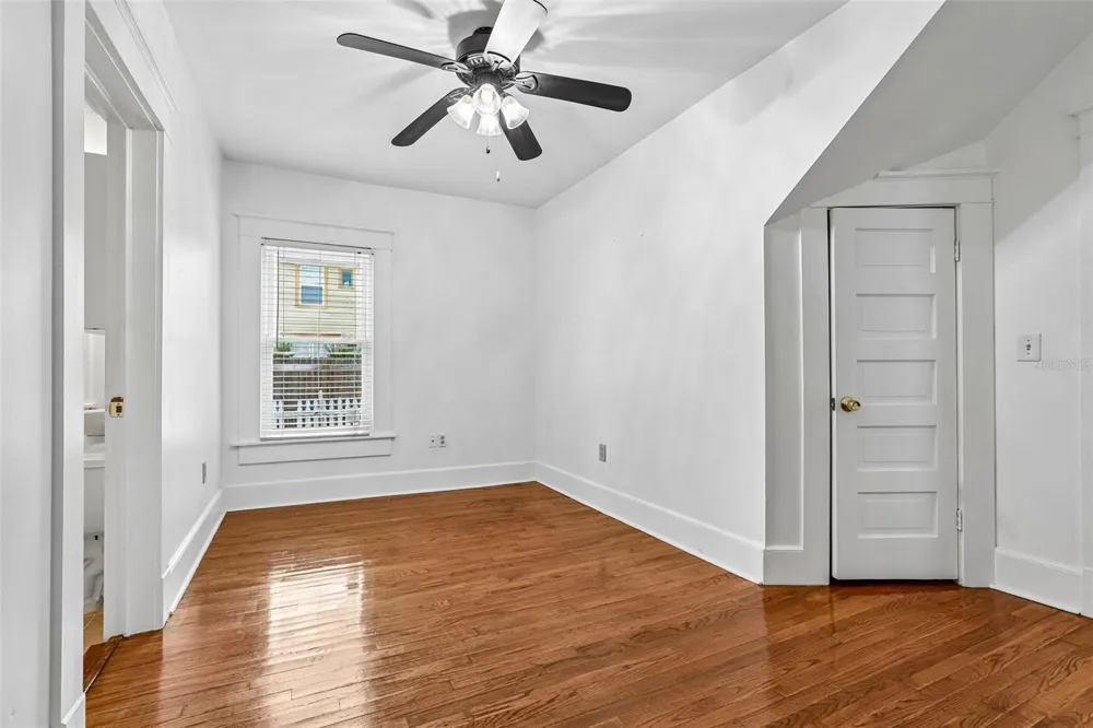 467 9TH AVENUE St Petersburg, FL 33701