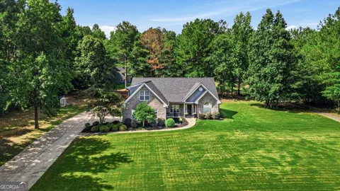 2305 Hawthorne TRCE