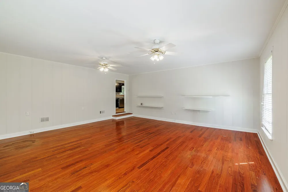 1035 Whit Davis RD Athens, GA 30605