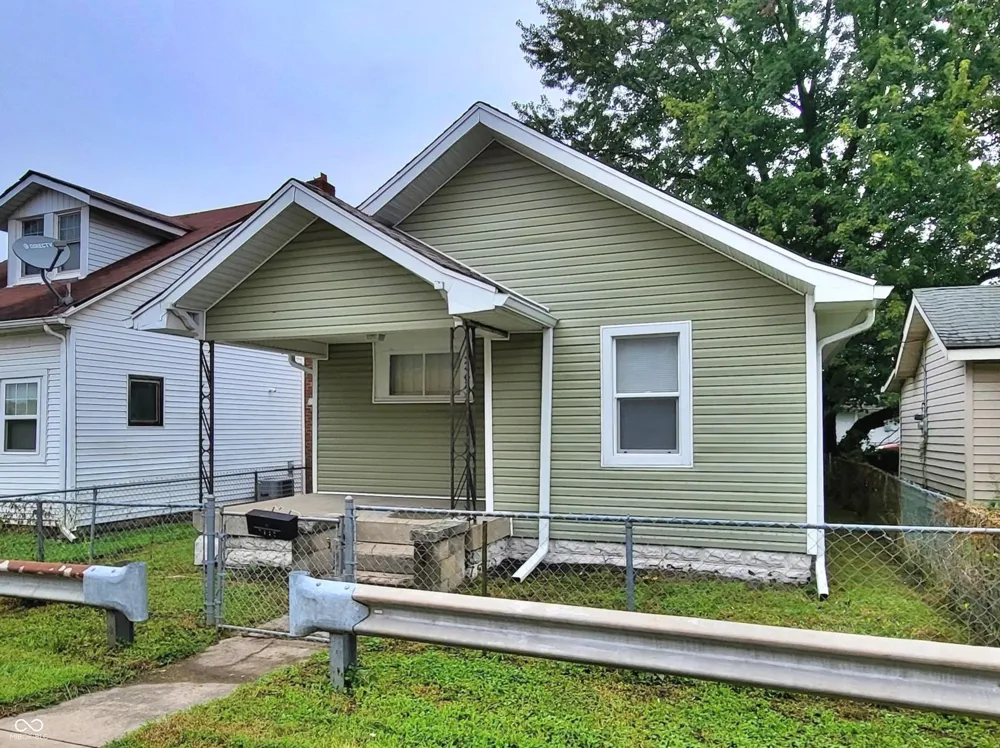 2462 Main Street Anderson, IN 46016