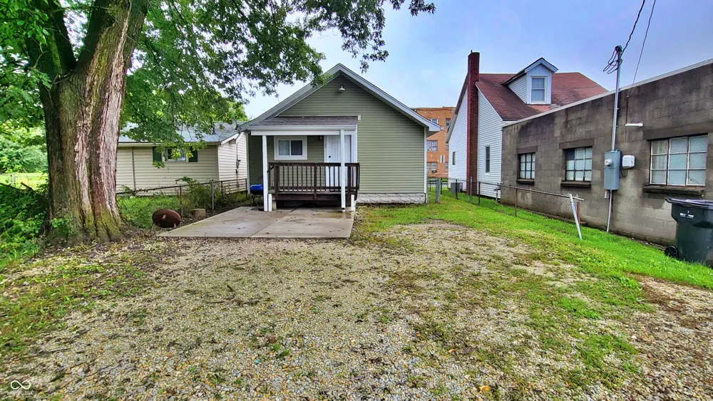 2462 Main Street Anderson, IN 46016