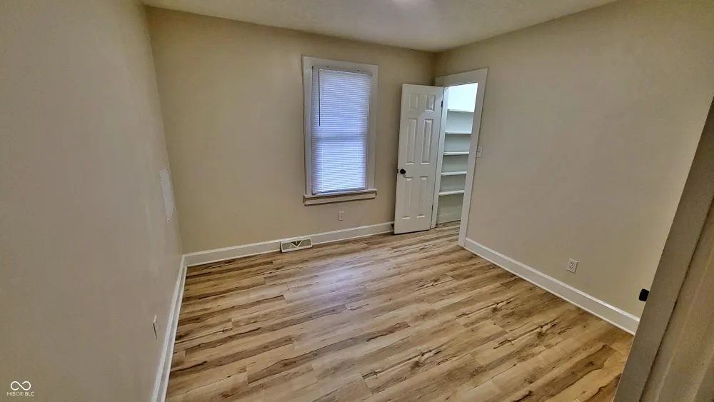 2462 Main Street Anderson, IN 46016
