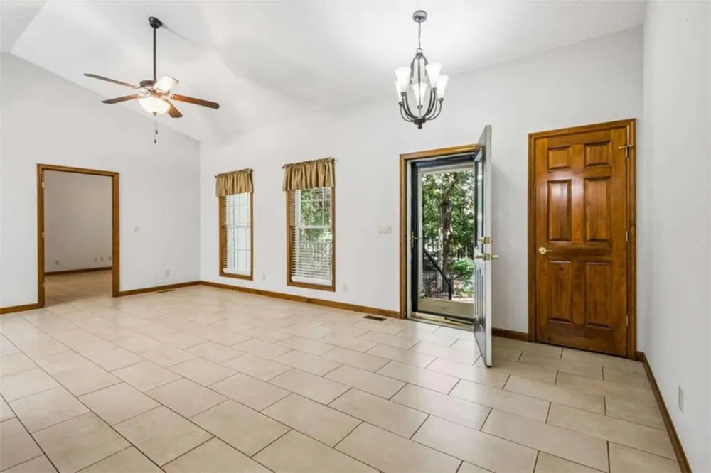 406 Hidden Lakes Trail Jefferson, GA 30549