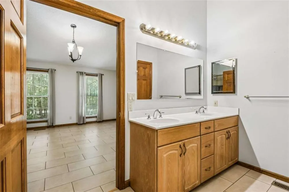 406 Hidden Lakes Trail Jefferson, GA 30549