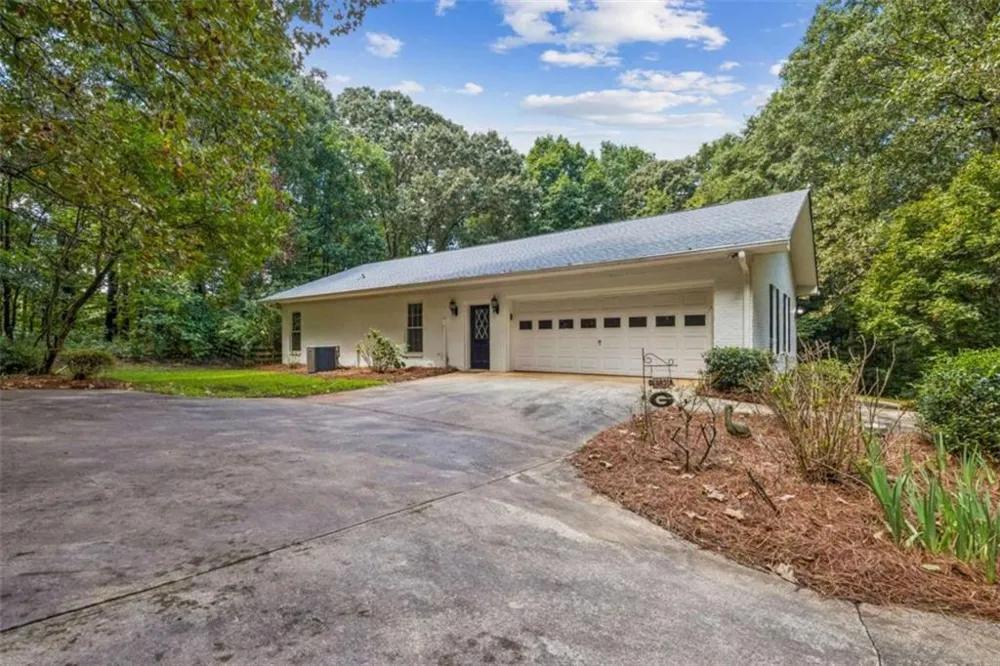406 Hidden Lakes Trail Jefferson, GA 30549