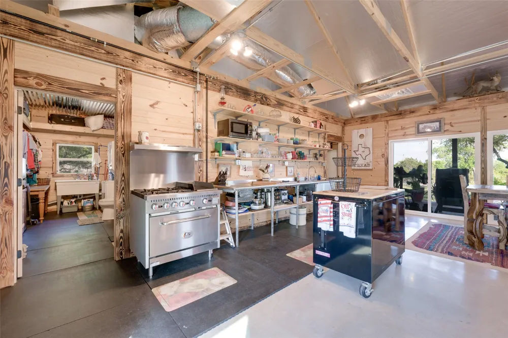 1261 Park Road Lampasas, TX 76550
