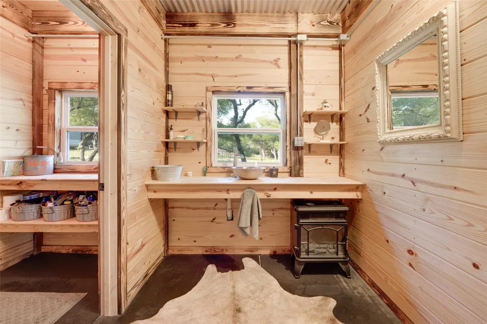 1261 Park Road Lampasas, TX 76550