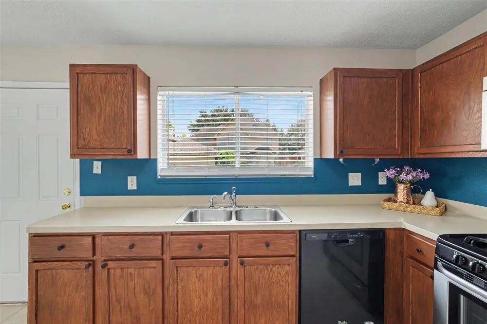 3105 Centennial Village Drive Pearland, TX 77584