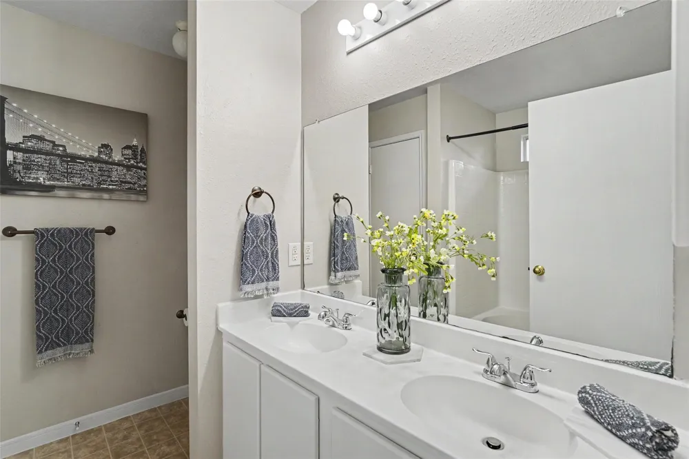 3105 Centennial Village Drive Pearland, TX 77584