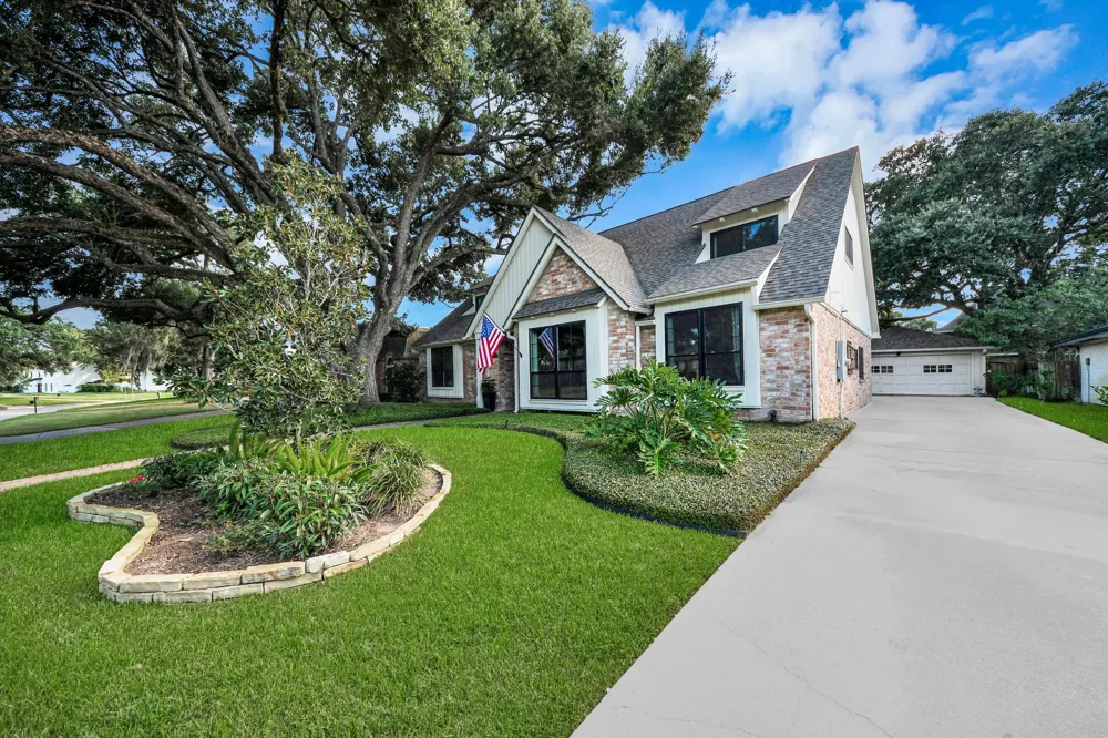 722 Chevy Chase Circle Sugar Land, TX 77478