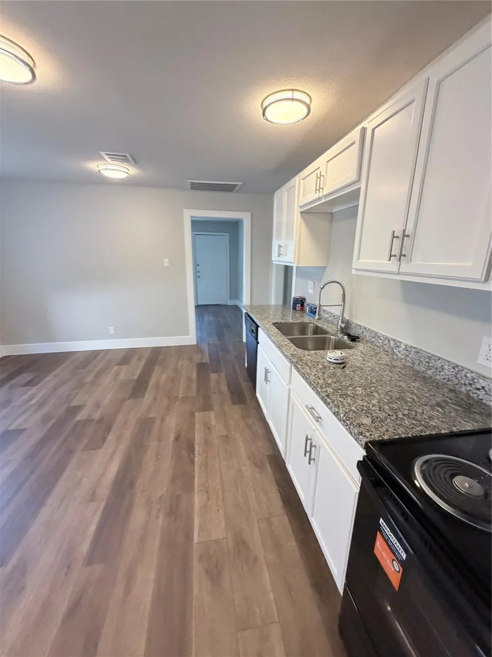 7011 Anderson Street Texas City, TX 77591