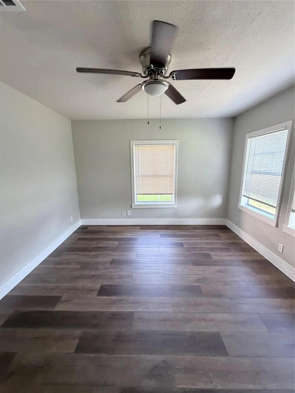 7011 Anderson Street Texas City, TX 77591