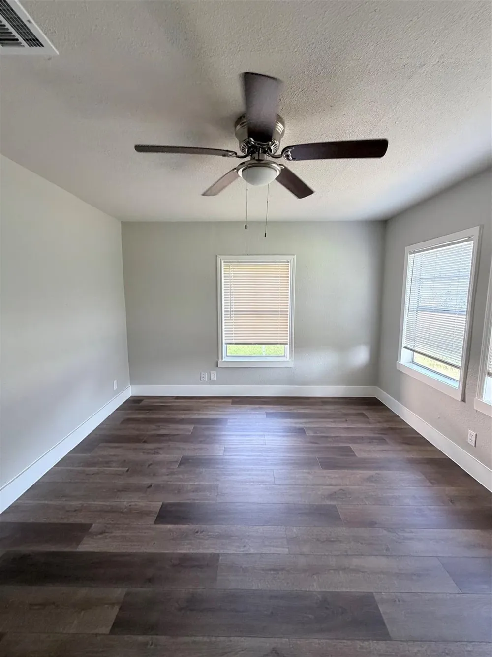7011 Anderson Street Texas City, TX 77591