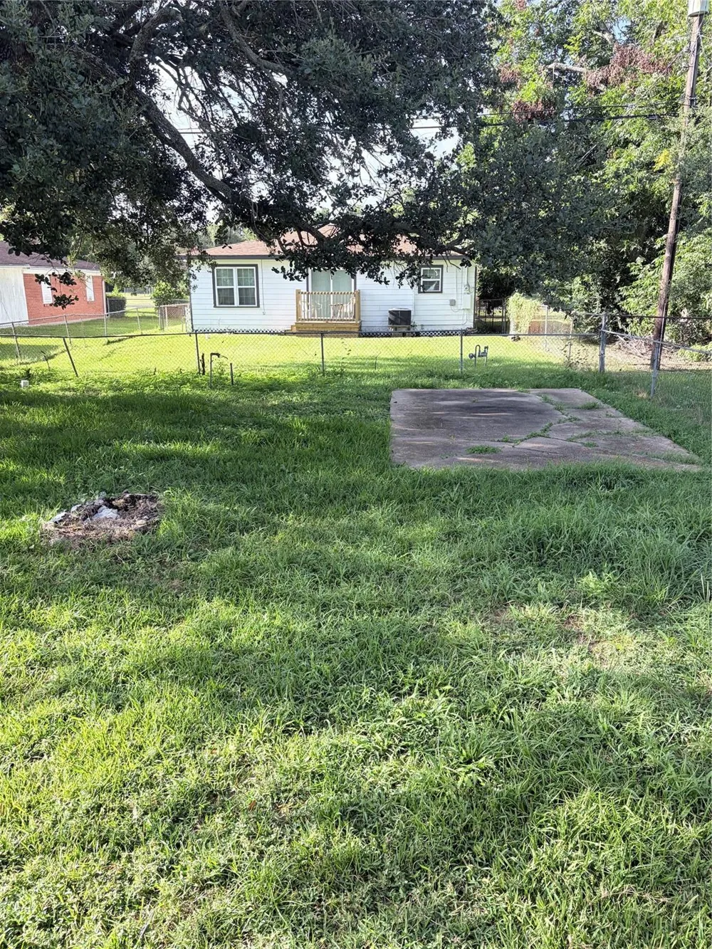7011 Anderson Street Texas City, TX 77591