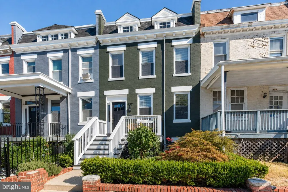 437 KENYON STREET NW Washington, DC 20010
