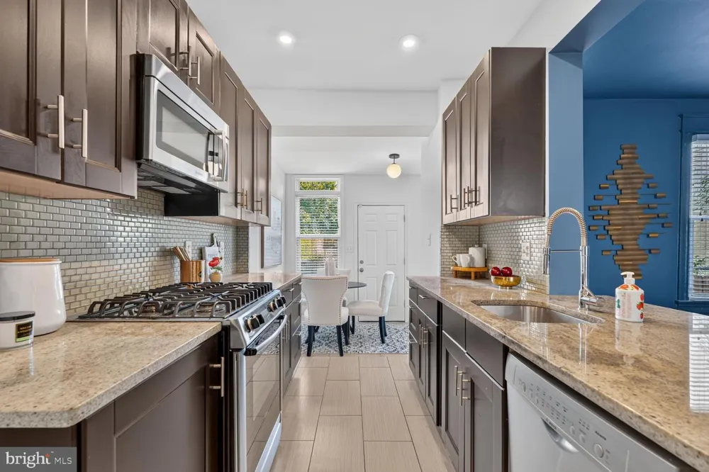 437 KENYON STREET NW Washington, DC 20010