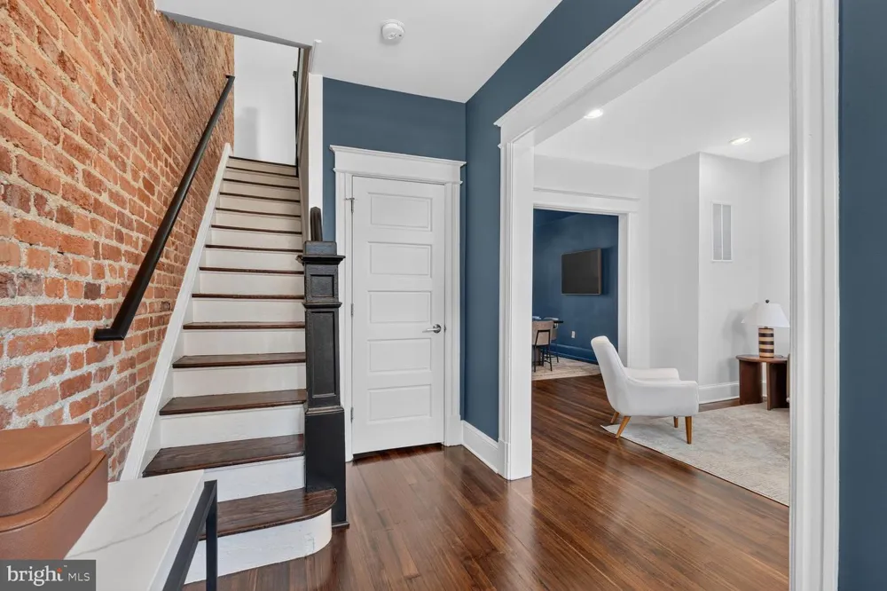 437 KENYON STREET NW Washington, DC 20010