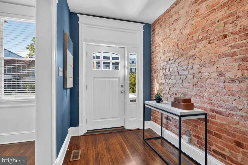 437 KENYON STREET NW Washington, DC 20010