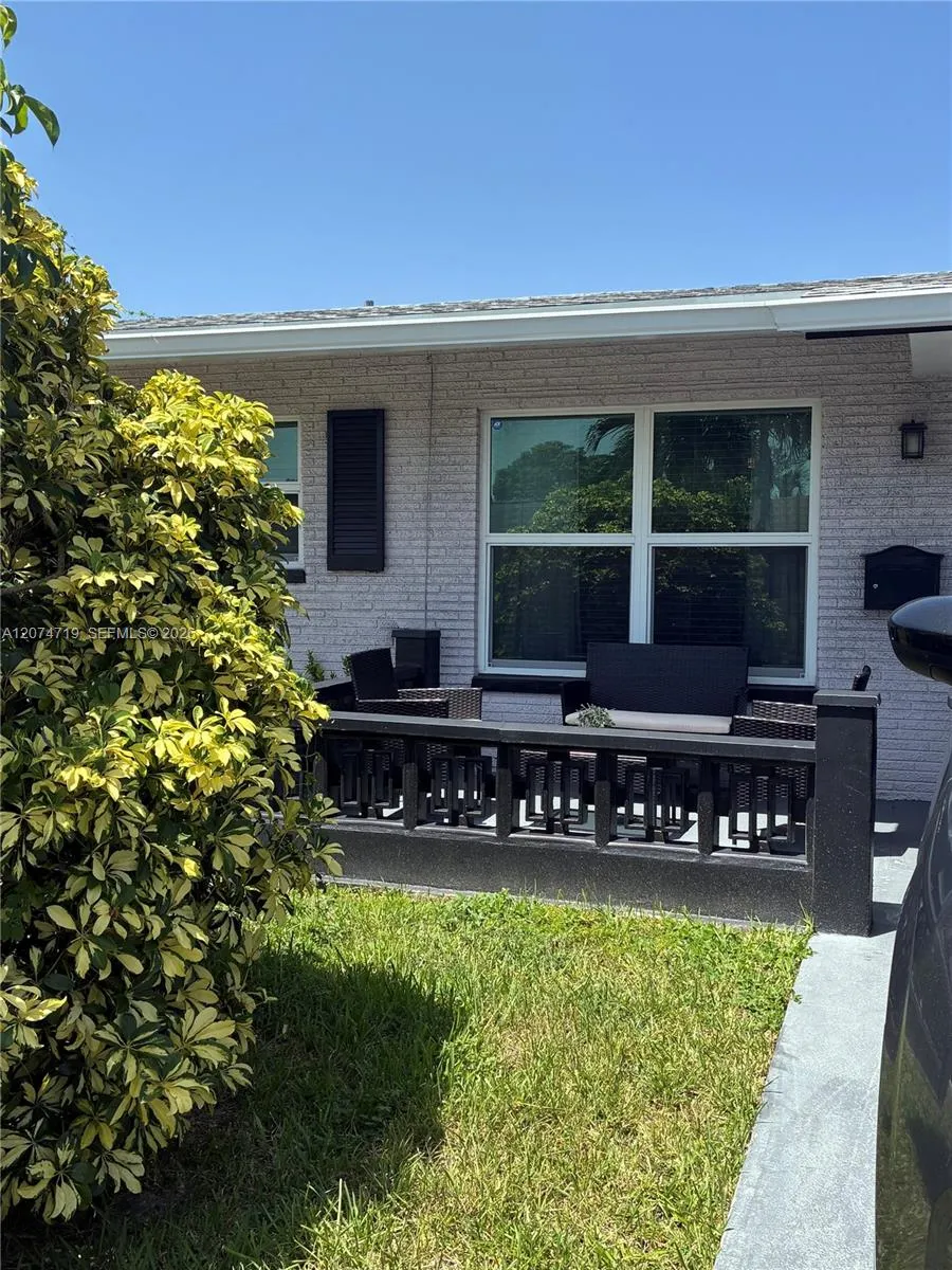 5721 NW 64th Way Tamarac, FL 33321