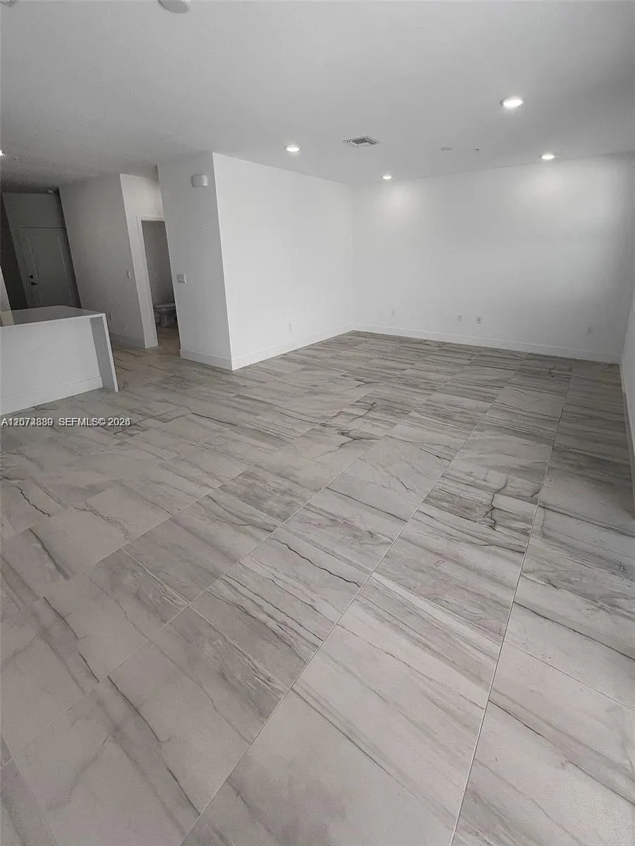 17025 1st Street Pembroke Pines, FL 33027