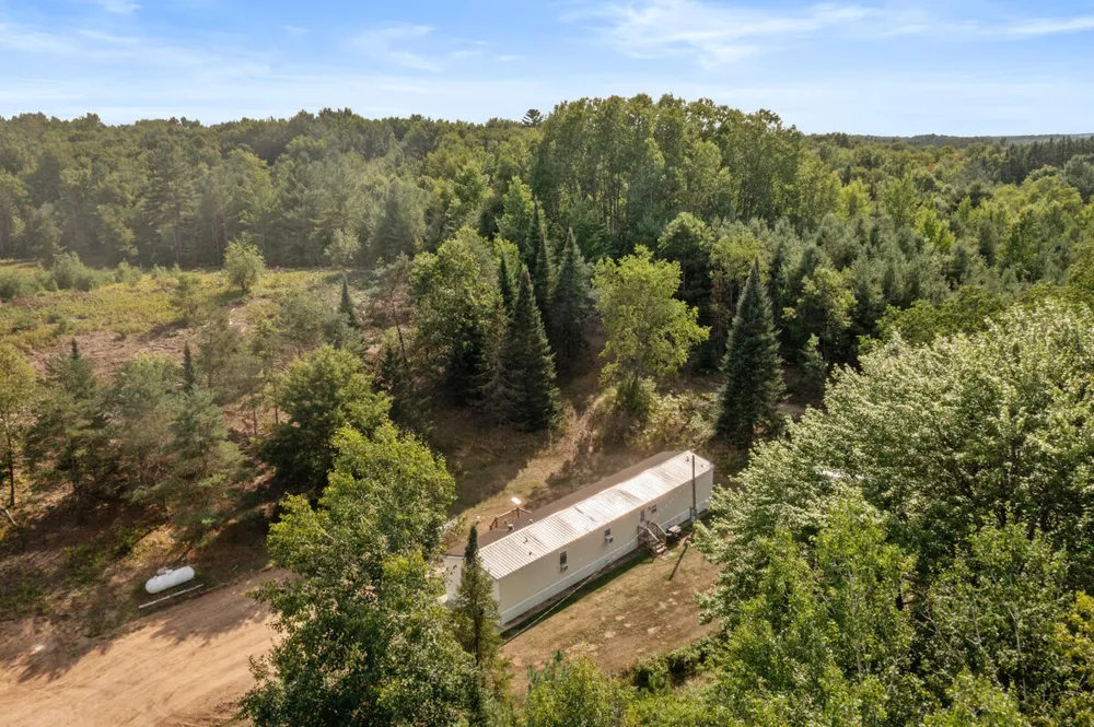 11847 E 7 Mile Road Dover Township, MI 49688