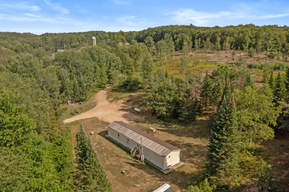 11847 E 7 Mile Road Dover Township, MI 49688