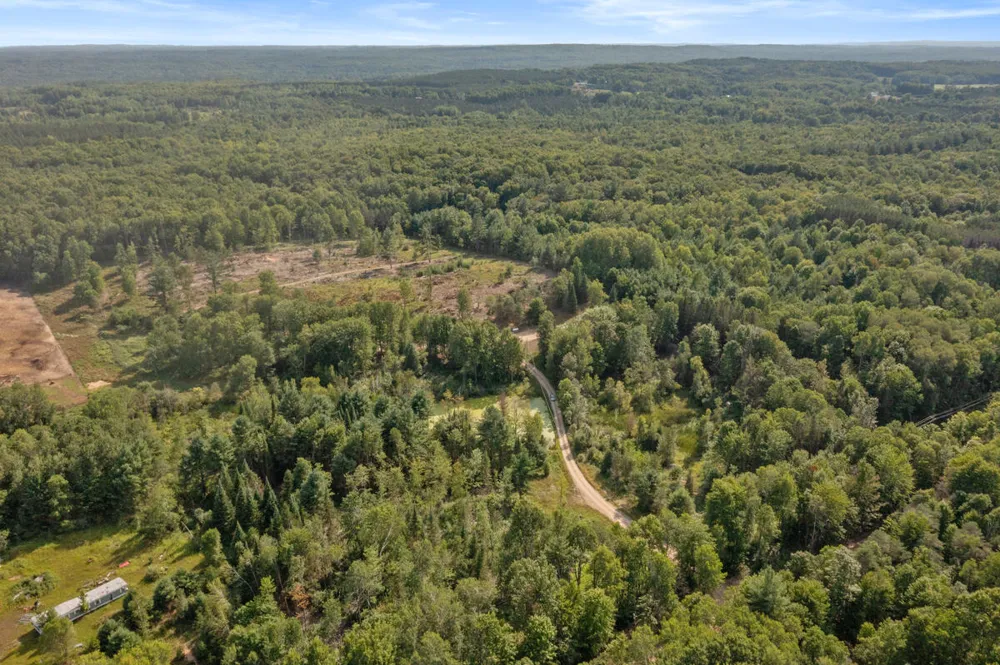 11847 E 7 Mile Road Dover Township, MI 49688