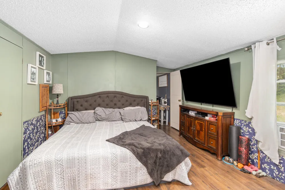 11847 E 7 Mile Road Dover Township, MI 49688