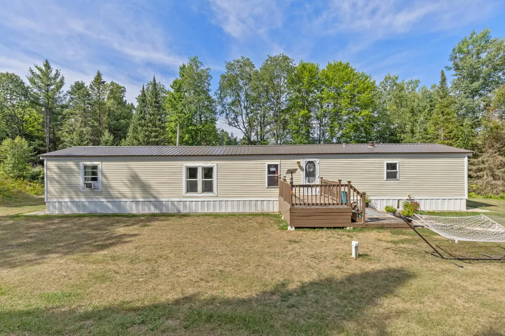 11847 E 7 Mile Road Dover Township, MI 49688