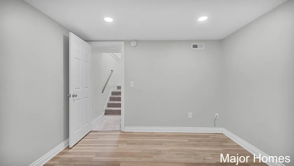 4863 Byron Center Avenue SW Wyoming City, MI 49519