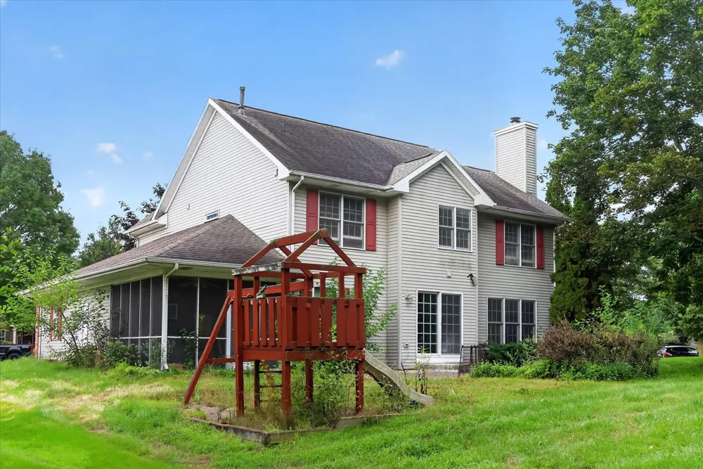 7521 Mac Arthur Lane Portage City, MI 49024
