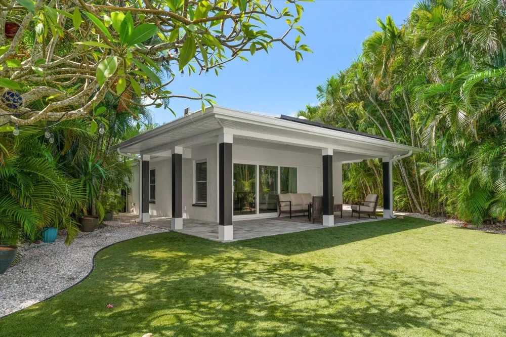 1907 BAY BOULEVARD Indian Rocks Beach, FL 33785