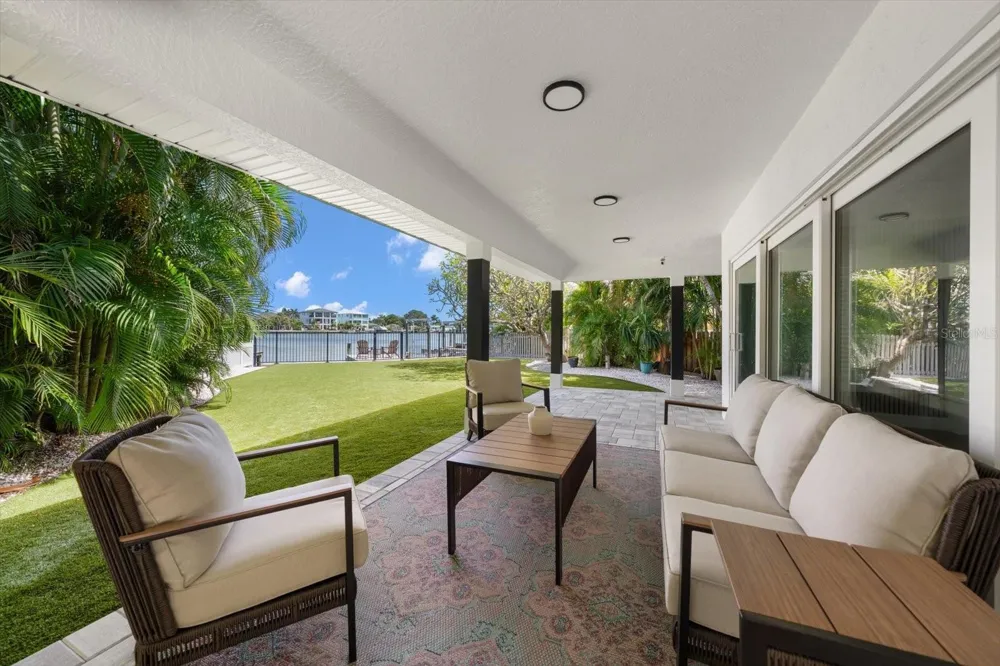 1907 BAY BOULEVARD Indian Rocks Beach, FL 33785