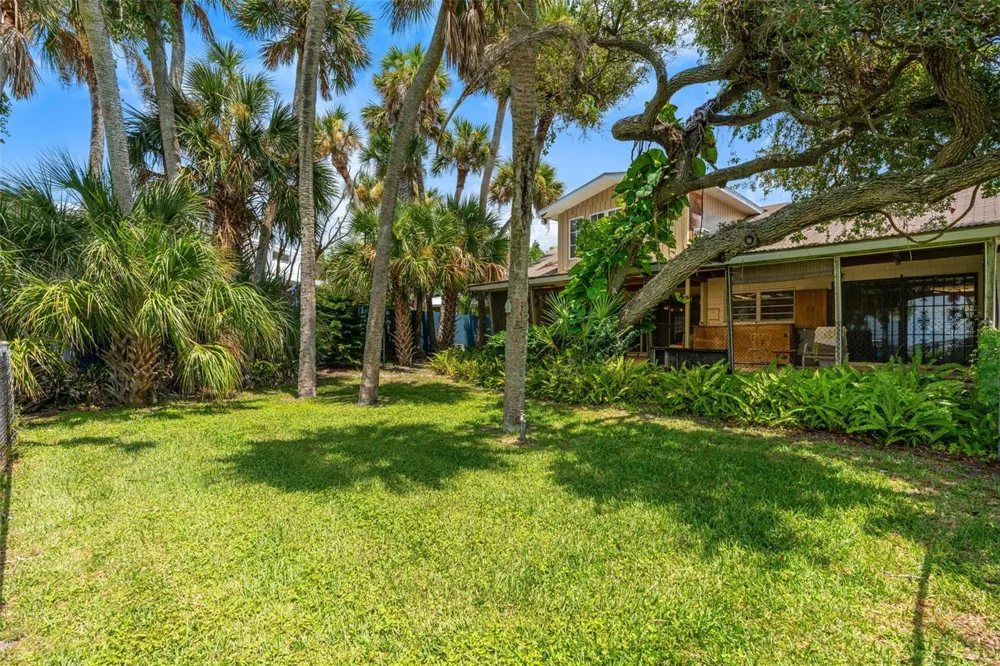 1230 S ORLANDO AVENUE Cocoa Beach, FL 32931