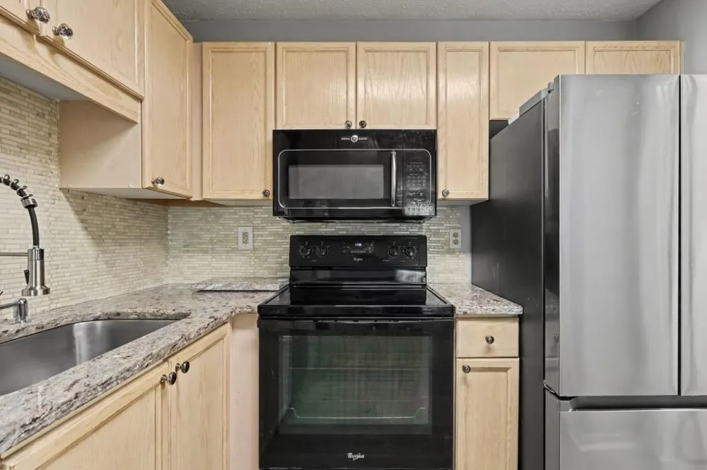 121 Bentley Place Tucker, GA 30084