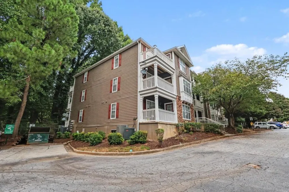 121 Bentley Place Tucker, GA 30084