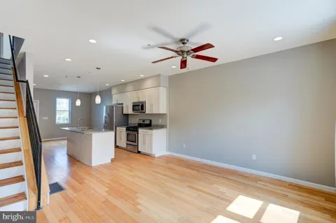 2103 E DAUPHIN STREET