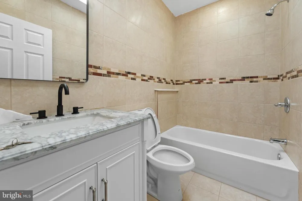 5820 12TH STREET Philadelphia, PA 19141